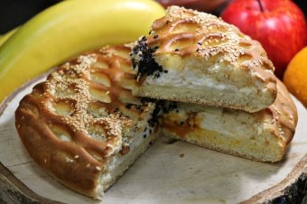 Мини-пирог с творогом и курагой  (500 г)