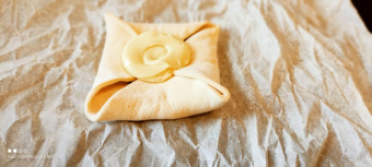 Конверт с абрикосом и ванильным кремом замороженный (20 шт по 100 г)